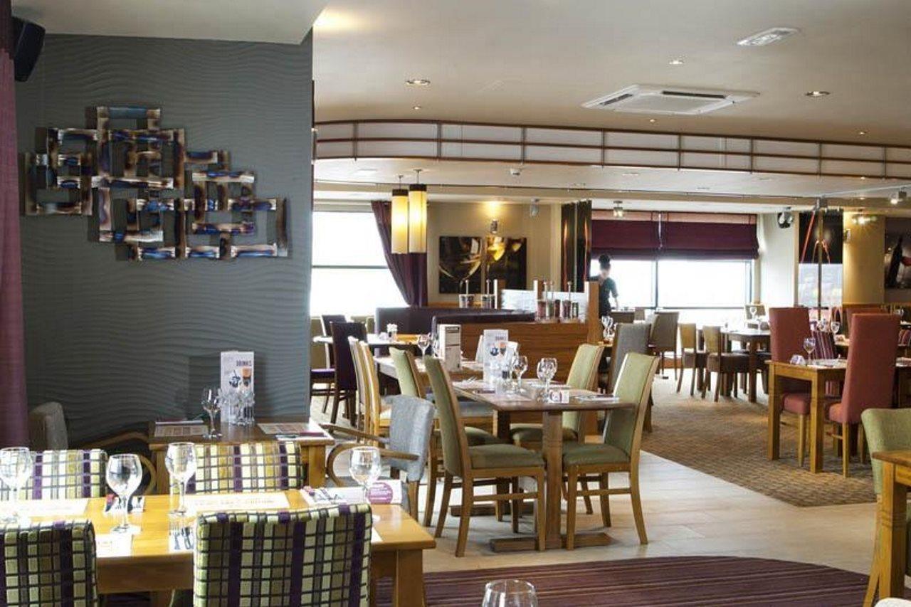 Premier Inn Glasgow Newton Mearns Exteriér fotografie