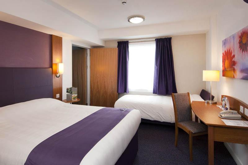 Premier Inn Glasgow Newton Mearns Exteriér fotografie